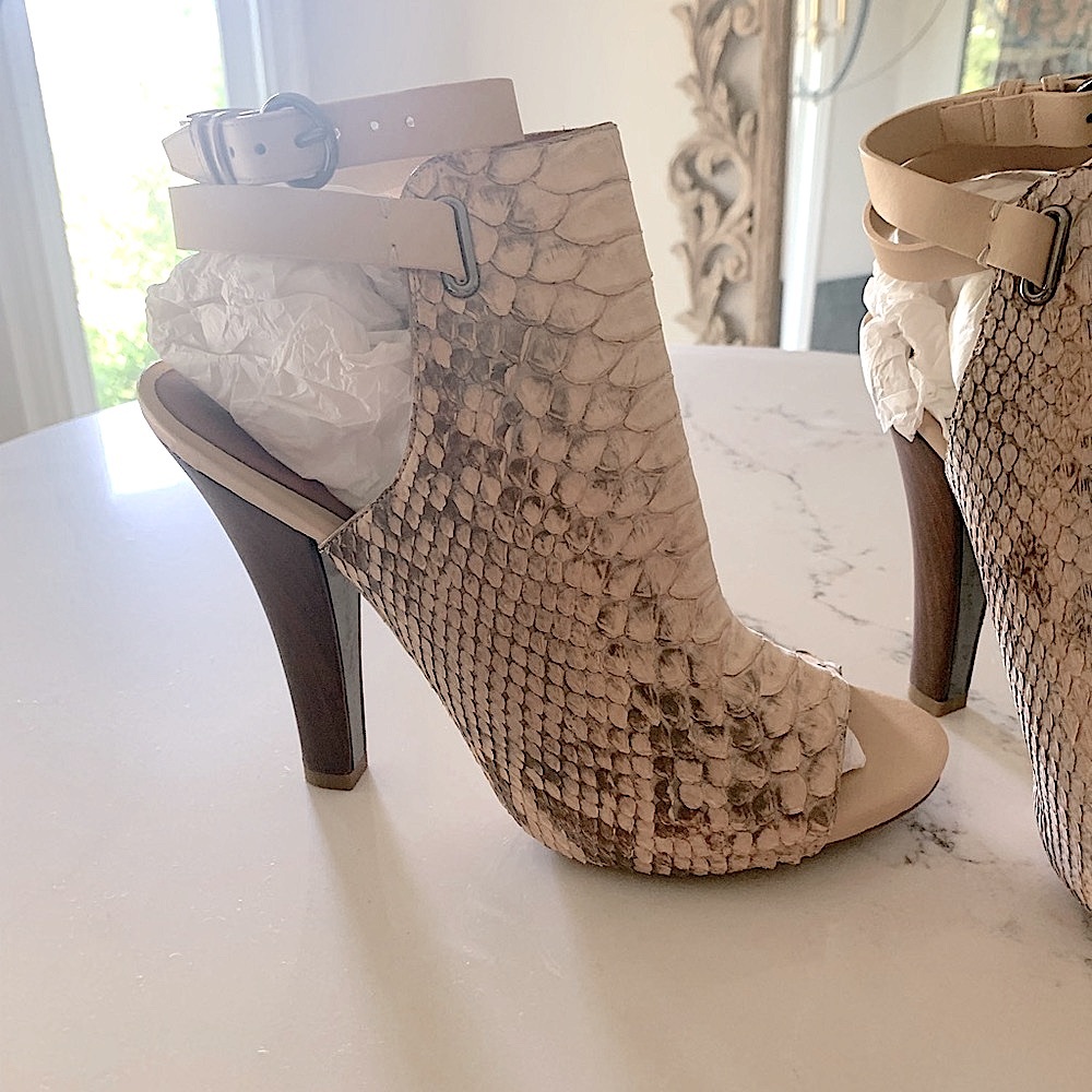 NWT Devi Kroell Heeled mules